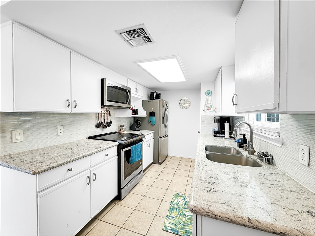 15425 Fortuna Bay Dr 317 Property Photo 12