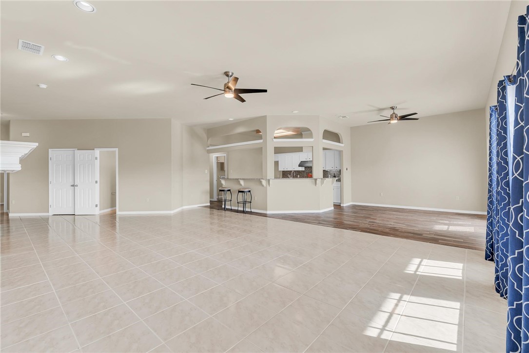 15834 Cuttysark St Property Photo 9