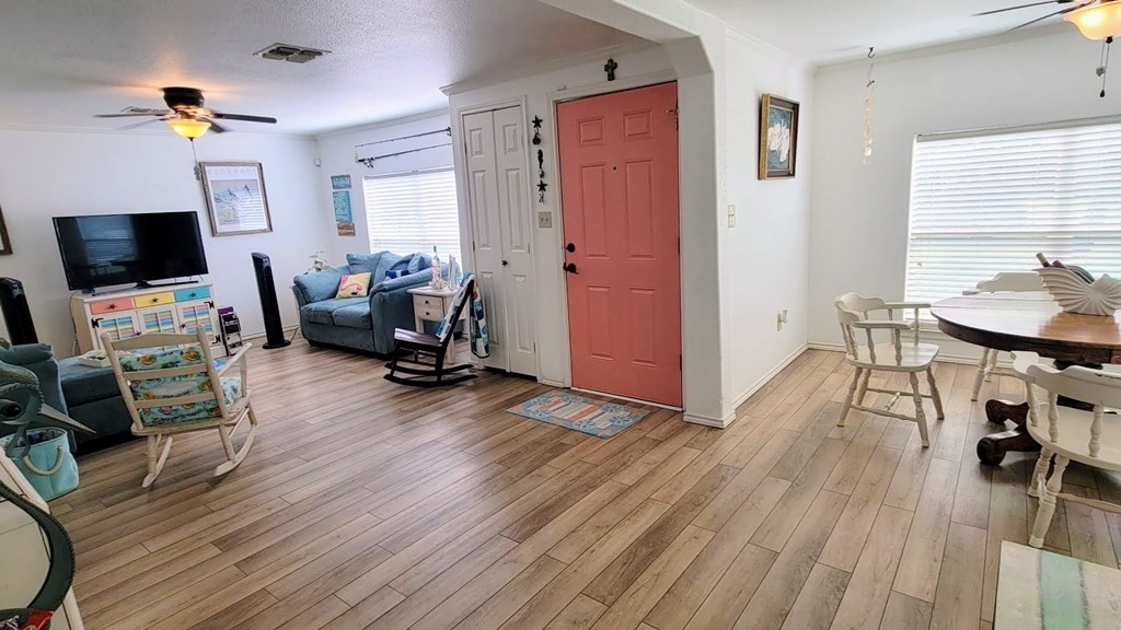 1118 Patton Street Property Photo 5