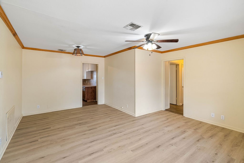 1118 Vance Dr Property Photo 2