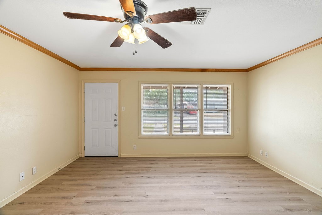 1118 Vance Dr Property Photo 4