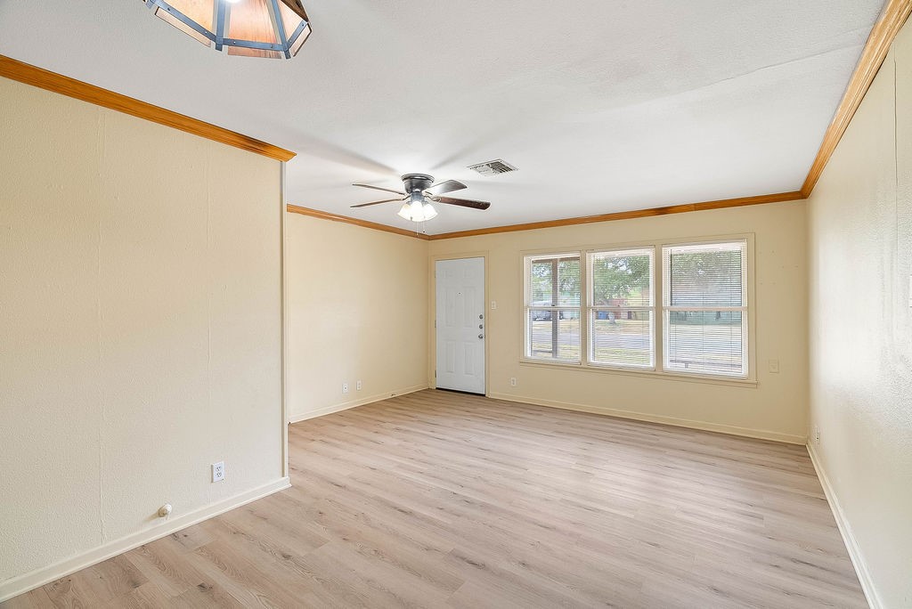 1118 Vance Dr Property Photo 6