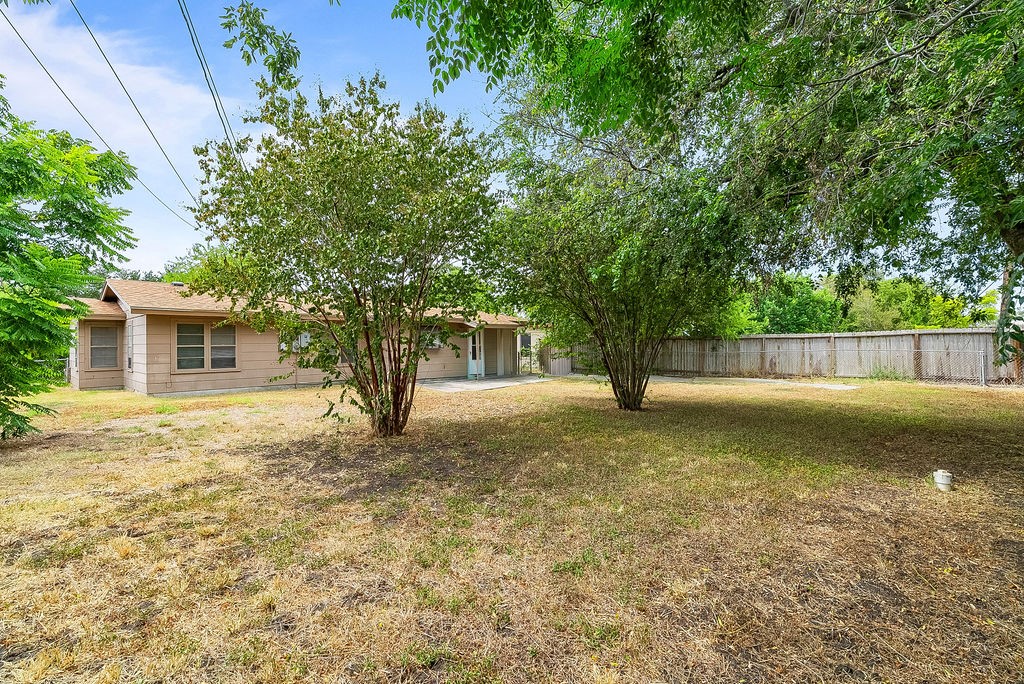 1118 Vance Dr Property Photo 17