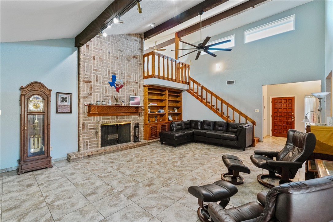 4602 Hogan Dr Property Photo 2