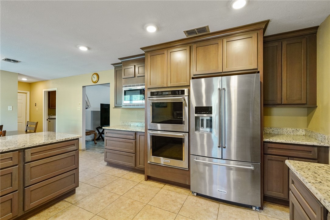 4602 Hogan Dr Property Photo 3