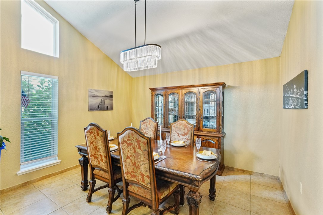 4602 Hogan Dr Property Photo 5