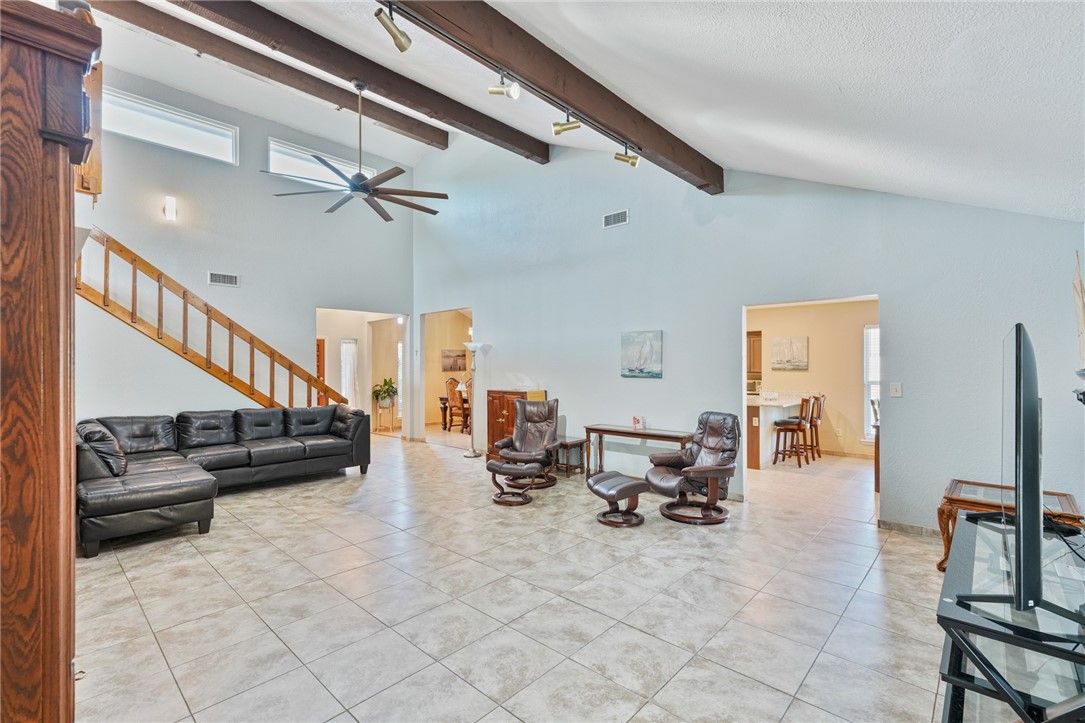 4602 Hogan Dr Property Photo 7