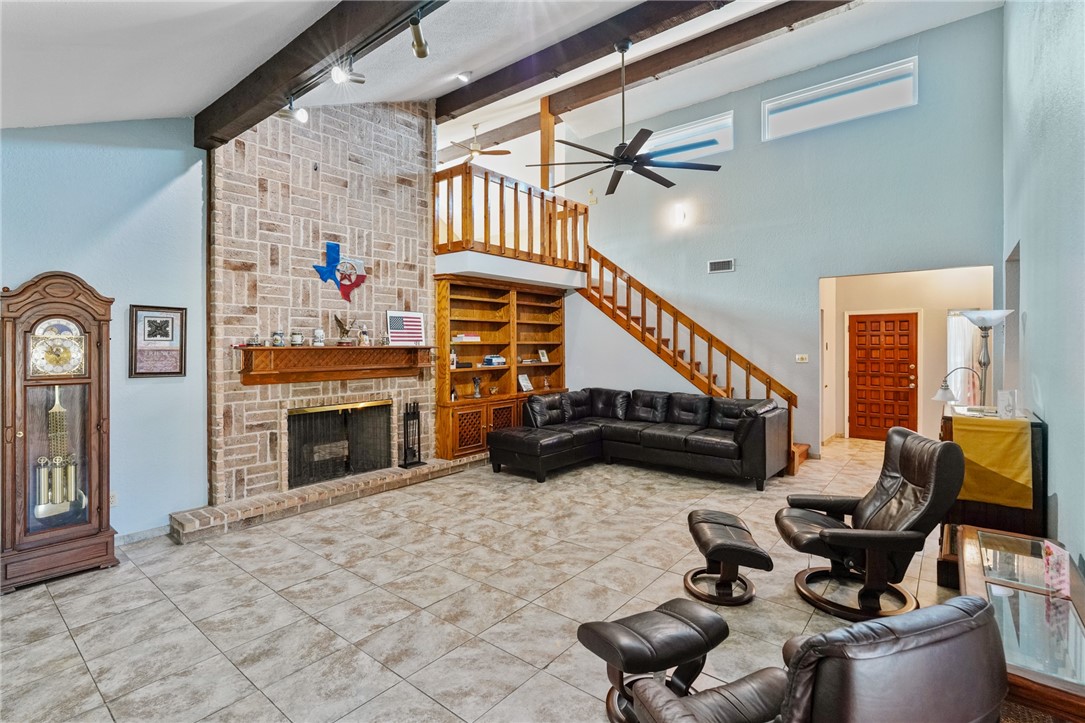 4602 Hogan Dr Property Photo 8