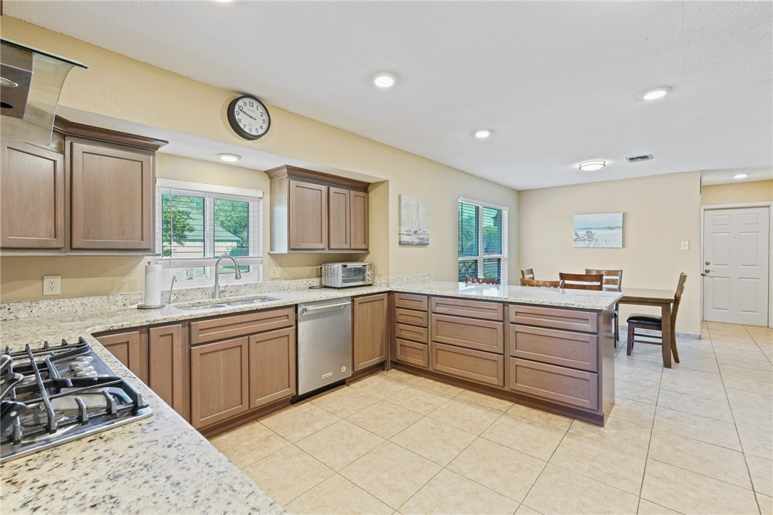 4602 Hogan Dr Property Photo 10