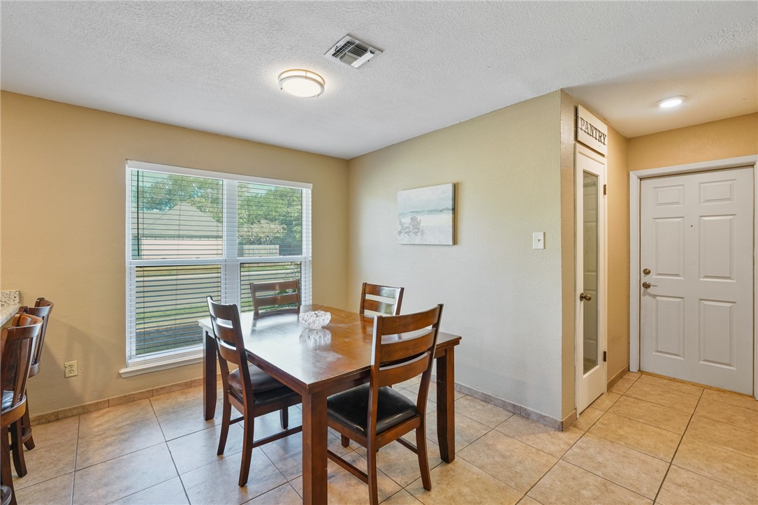 4602 Hogan Dr Property Photo 11