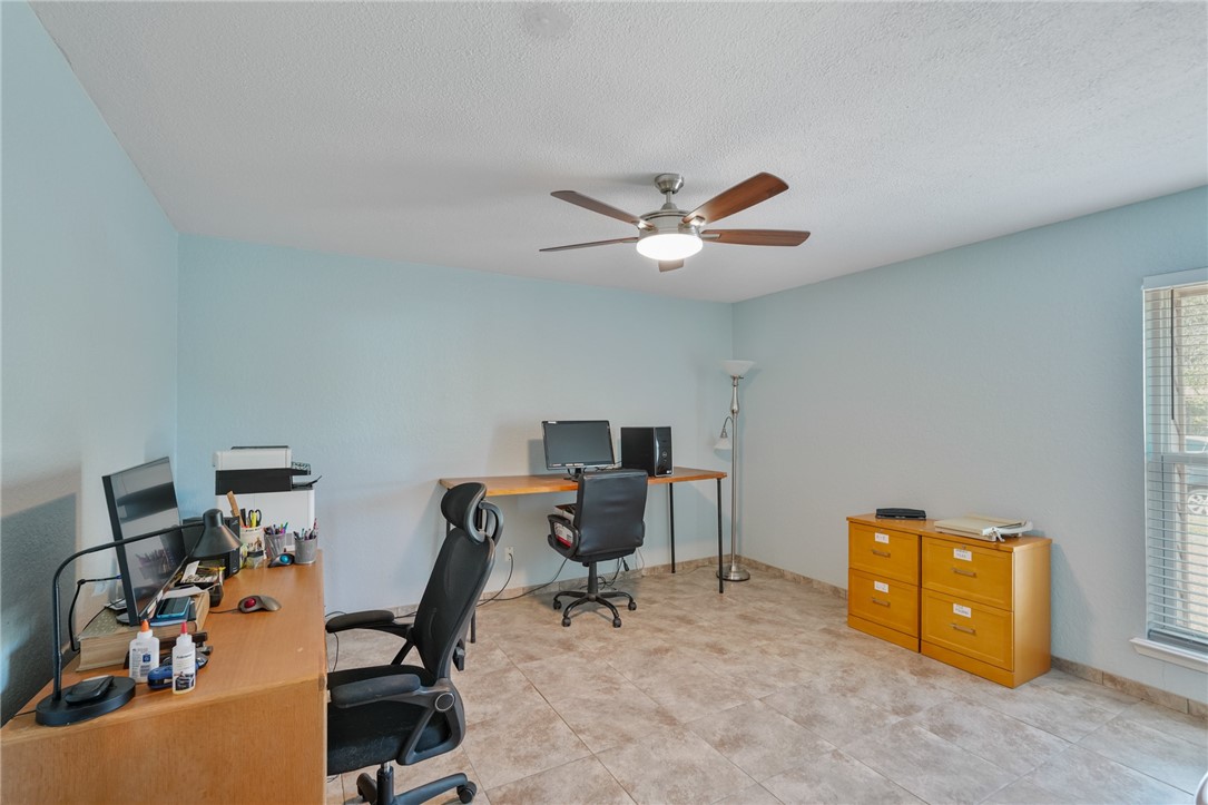 4602 Hogan Dr Property Photo 15