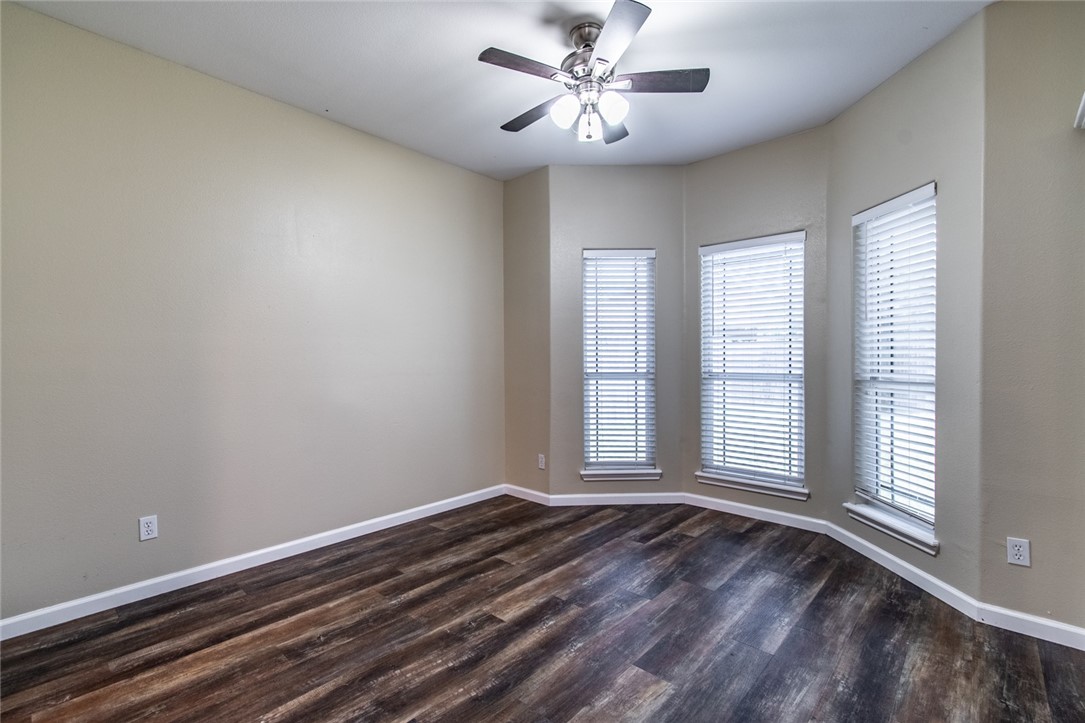 6738 Wall St Property Photo 14