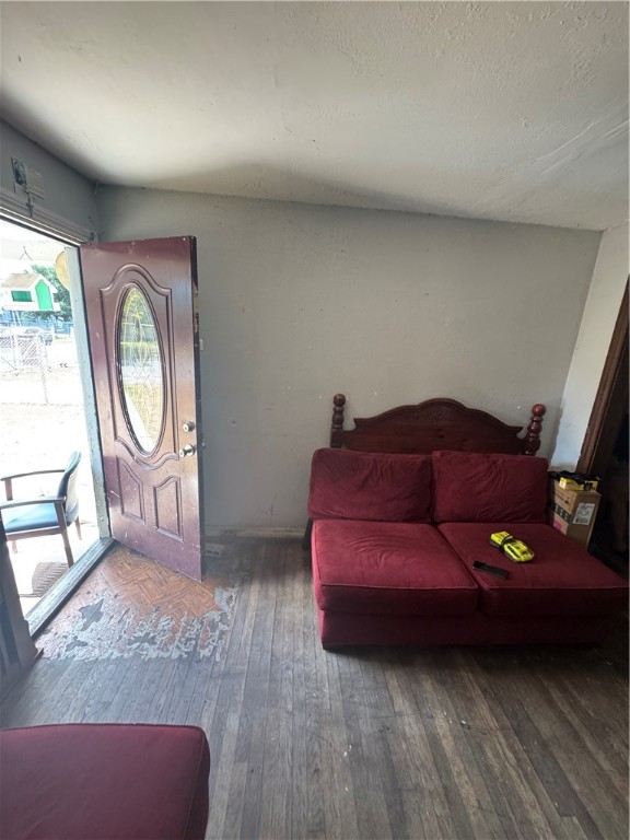 617 Scott Dr Property Photo 3