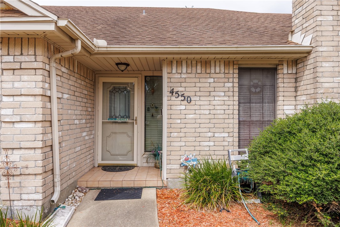 4550 Dandridge Dr Property Photo 2