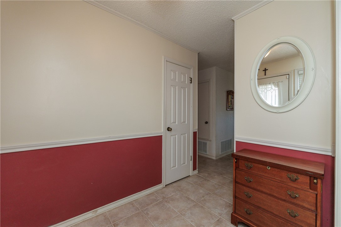 4550 Dandridge Dr Property Photo 4