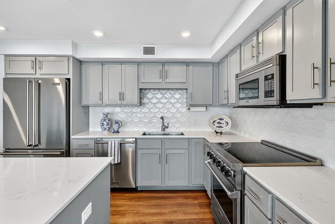 1000 N Station 411 Property Photo 16