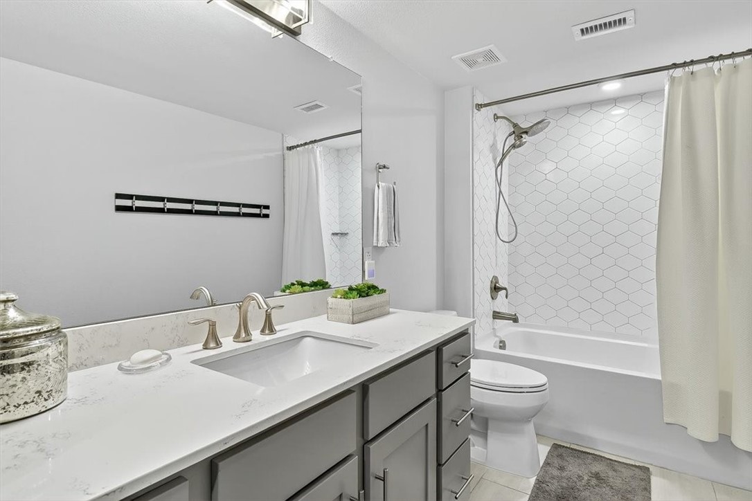 1000 N Station 411 Property Photo 27