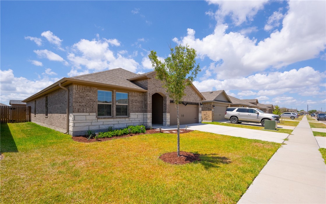 7321 Star Gazer Dr Property Photo 2