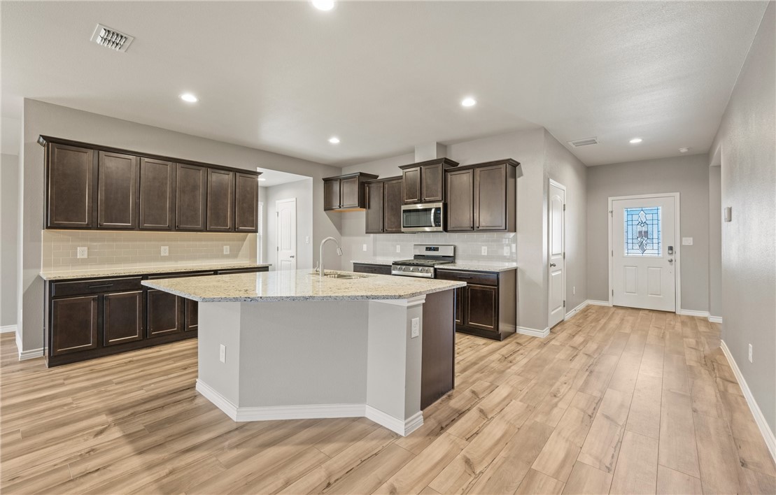 7321 Star Gazer Dr Property Photo 3