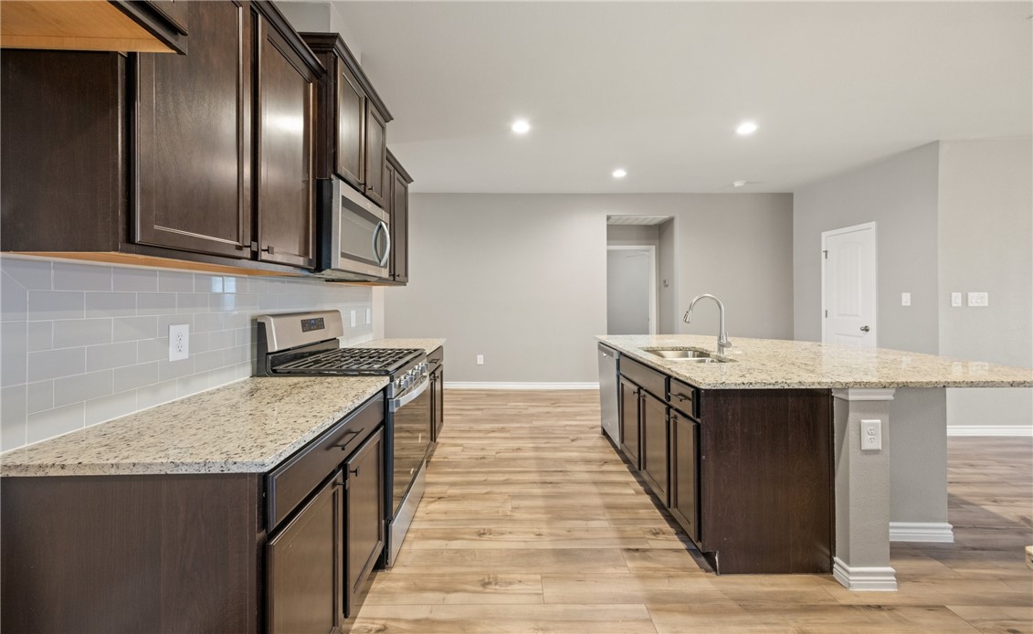 7321 Star Gazer Dr Property Photo 6