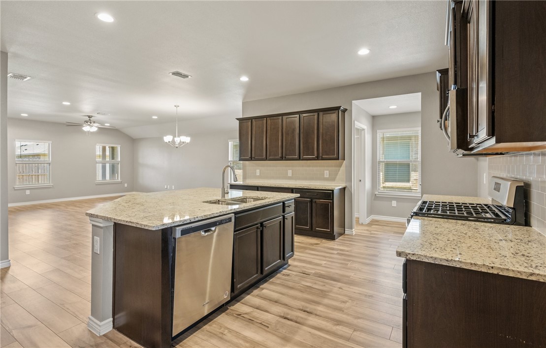 7321 Star Gazer Dr Property Photo 7