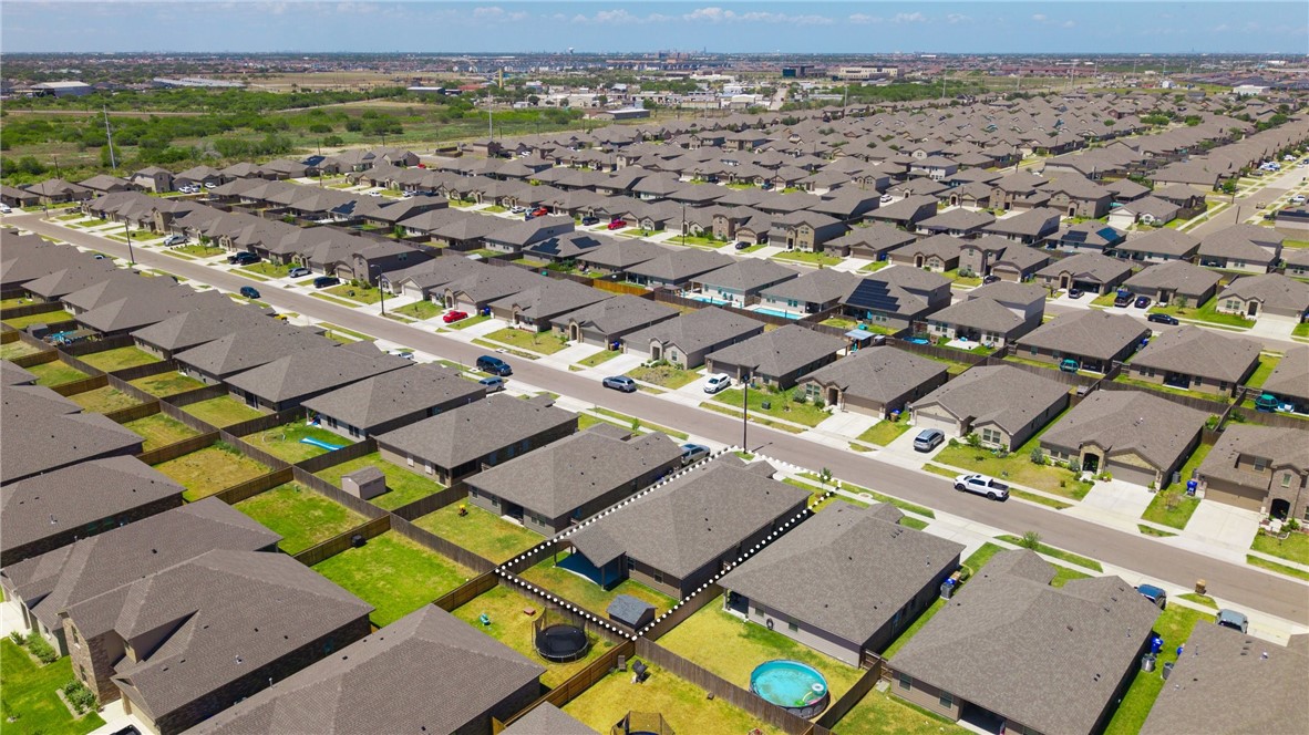 7321 Star Gazer Dr Property Photo 27