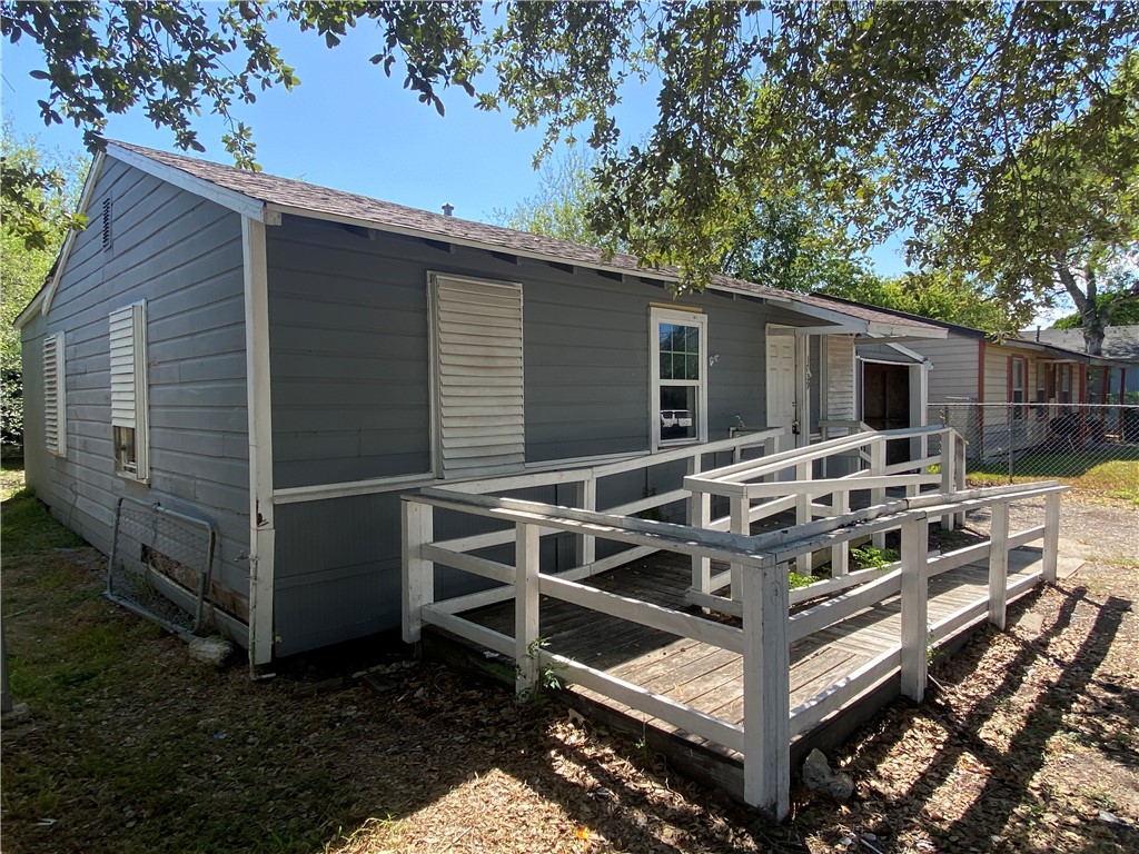 1729 Sherman St Property Photo 2