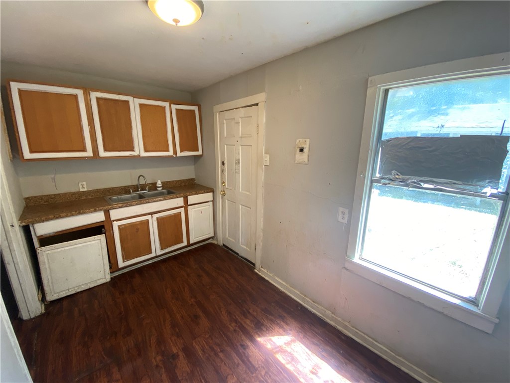 1729 Sherman St Property Photo 7