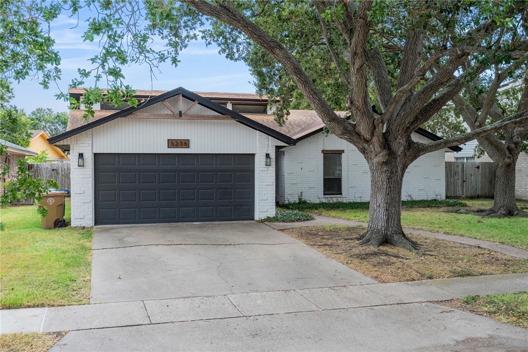 3236 Halfpenny St Property Photo 3