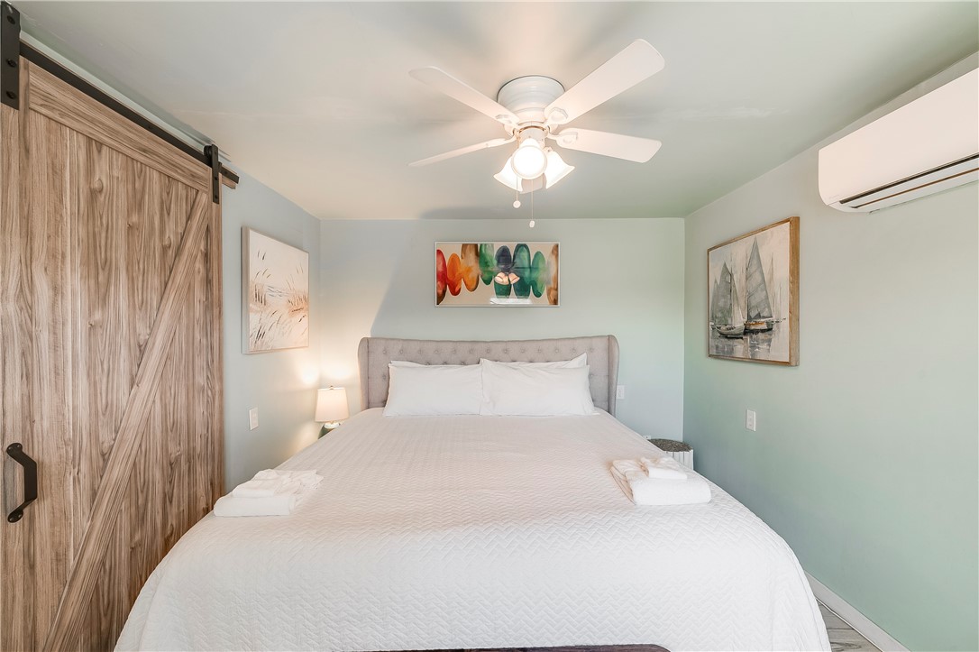 134 N Alister St 26 Property Photo 3