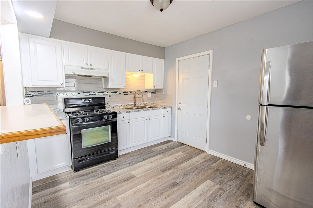 4325 Kirkwood Dr Property Photo 6