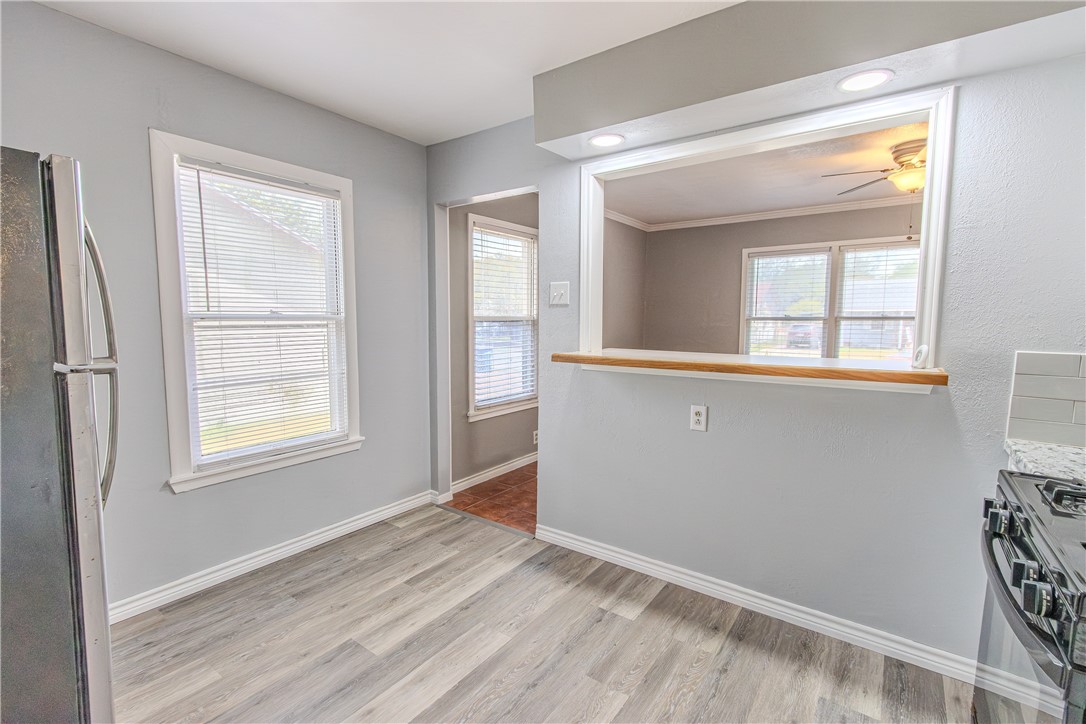 4325 Kirkwood Dr Property Photo 8