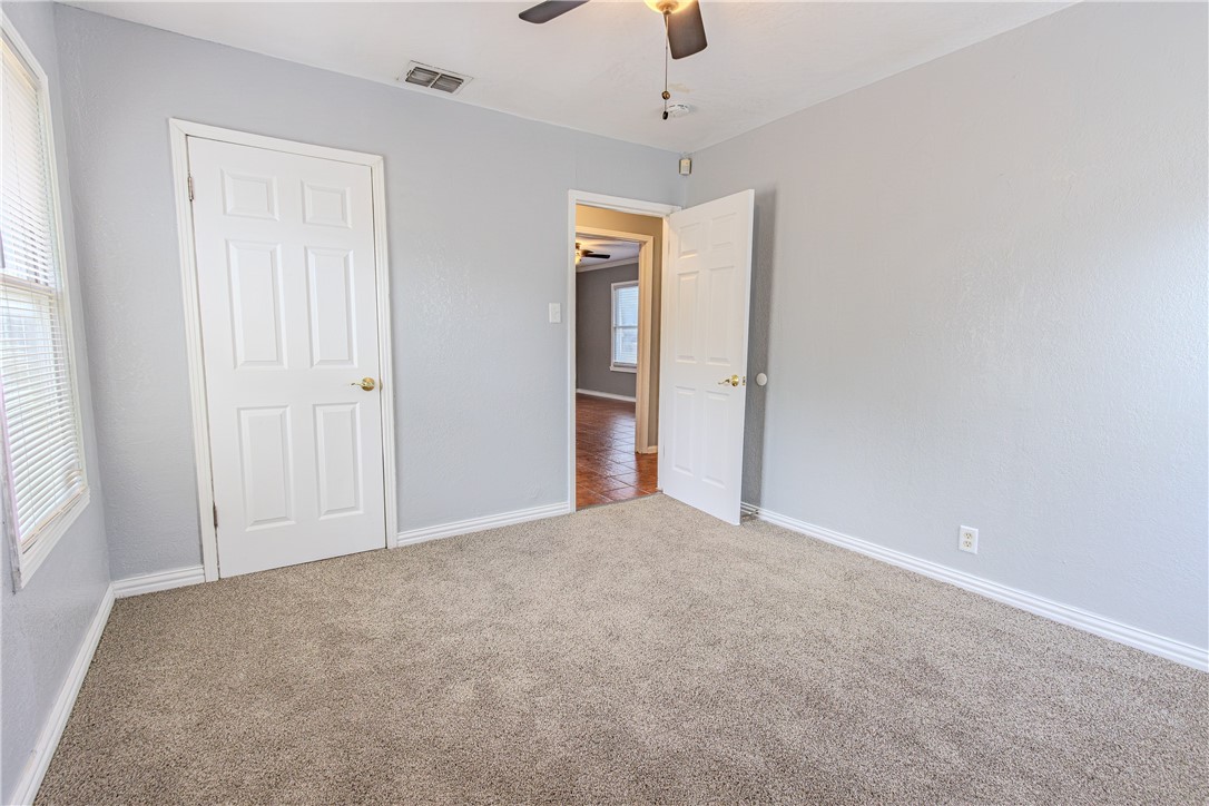 4325 Kirkwood Dr Property Photo 14