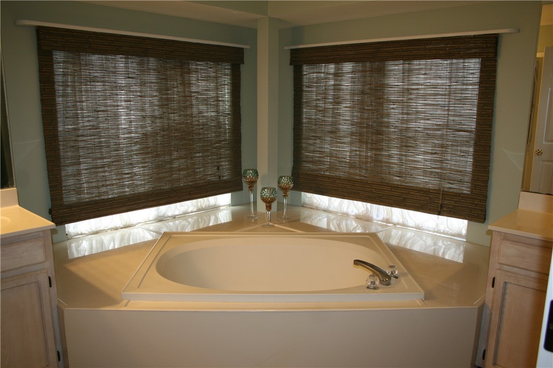 2205 Savoy St Property Photo 25