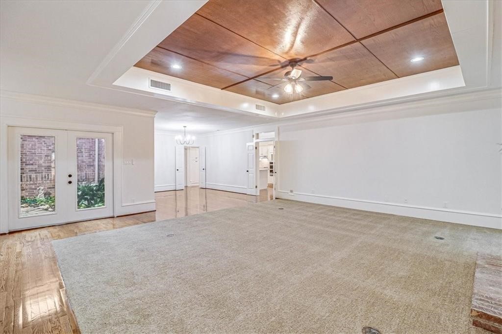 7865 Etienne Dr Property Photo 9