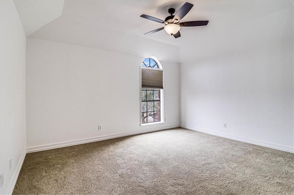 7865 Etienne Dr Property Photo 31