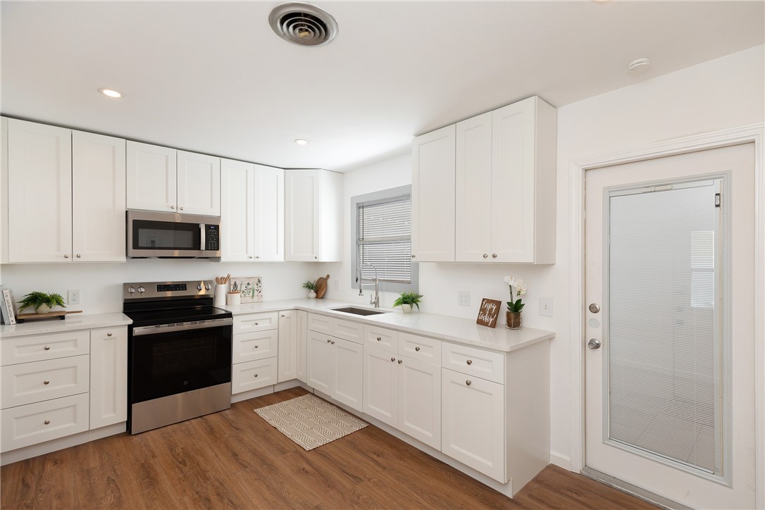 4334 Randall Dr Property Photo 8