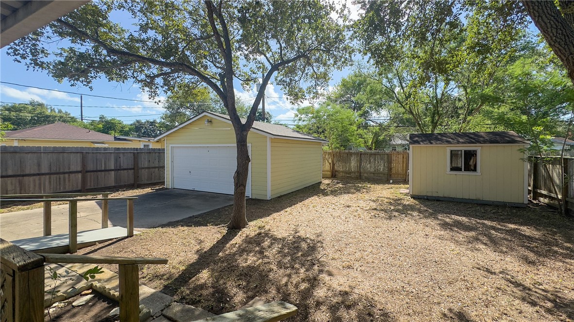 4334 Randall Dr Property Photo 33