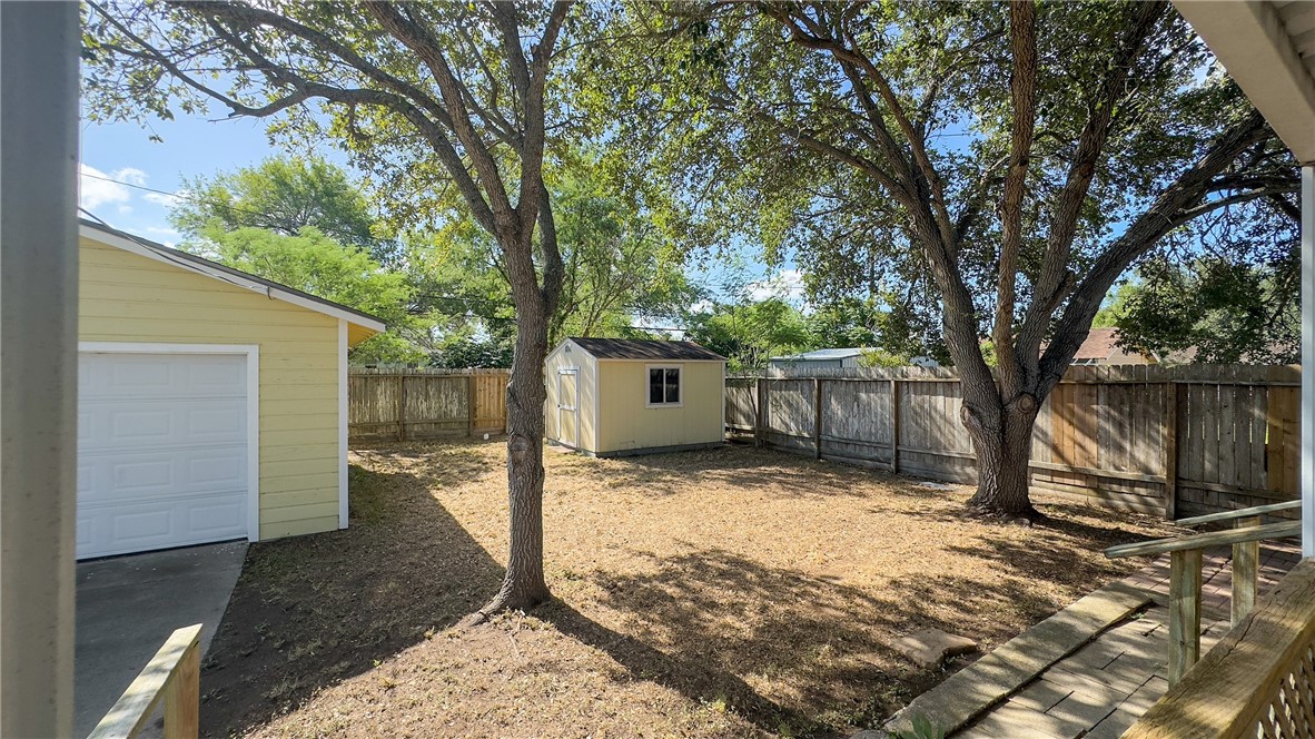 4334 Randall Dr Property Photo 34