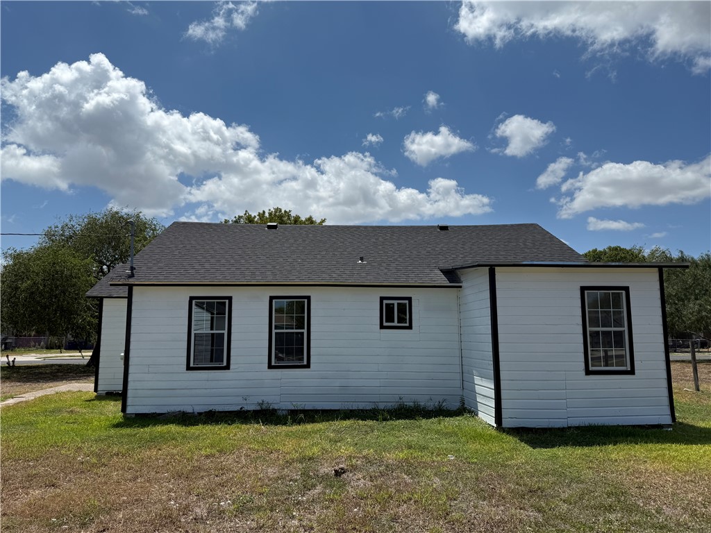 126 Fannin St Property Photo 3