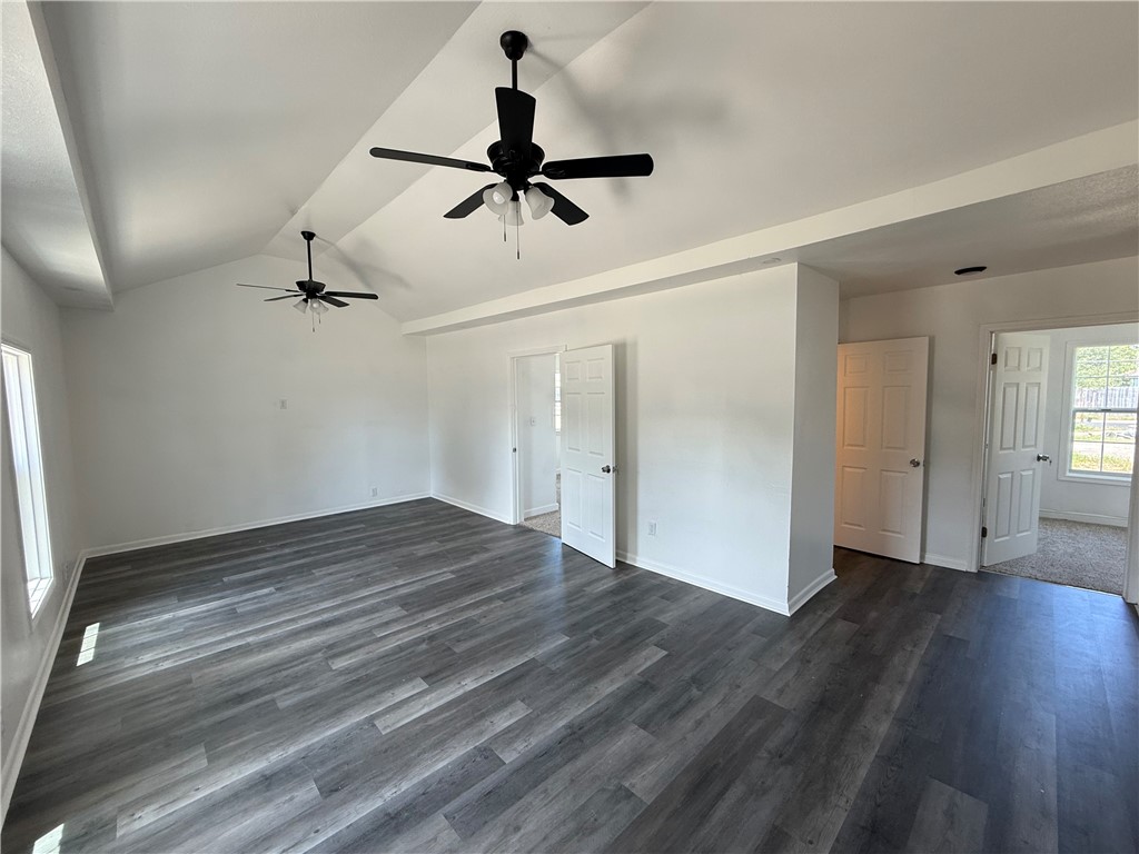 126 Fannin St Property Photo 6