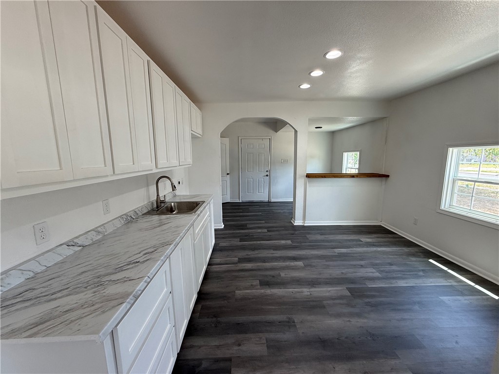 126 Fannin St Property Photo 8