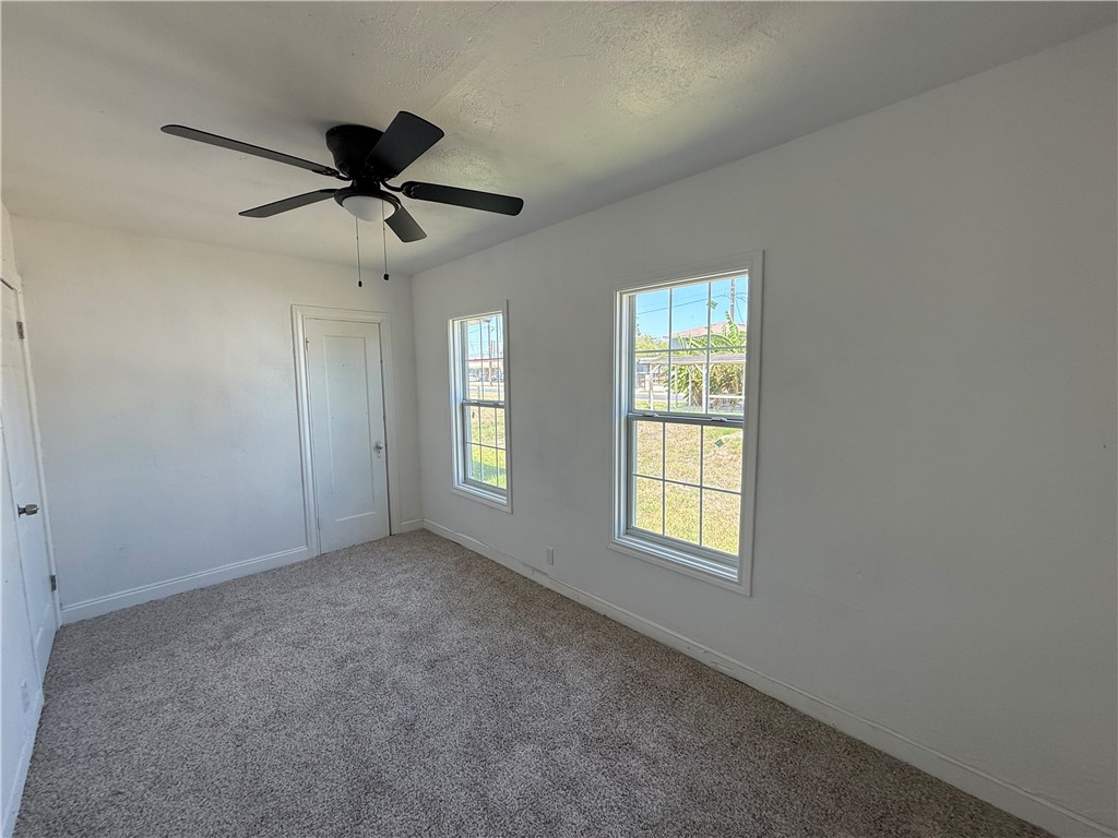 126 Fannin St Property Photo 17