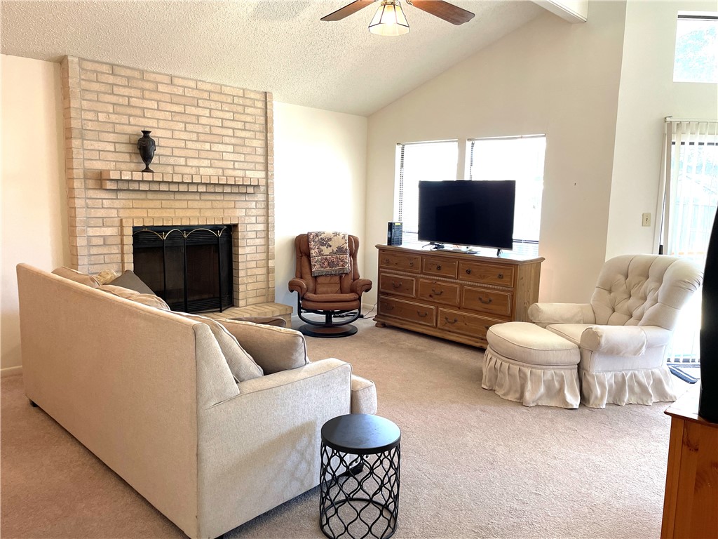 4610 Vail St Property Photo 5