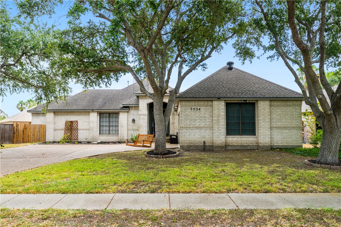 7534 Annemasse St Property Photo 2