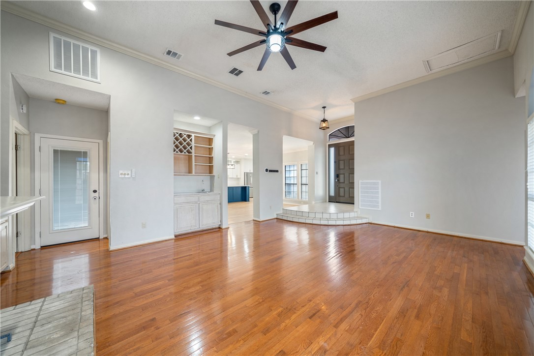 7534 Annemasse St Property Photo 8