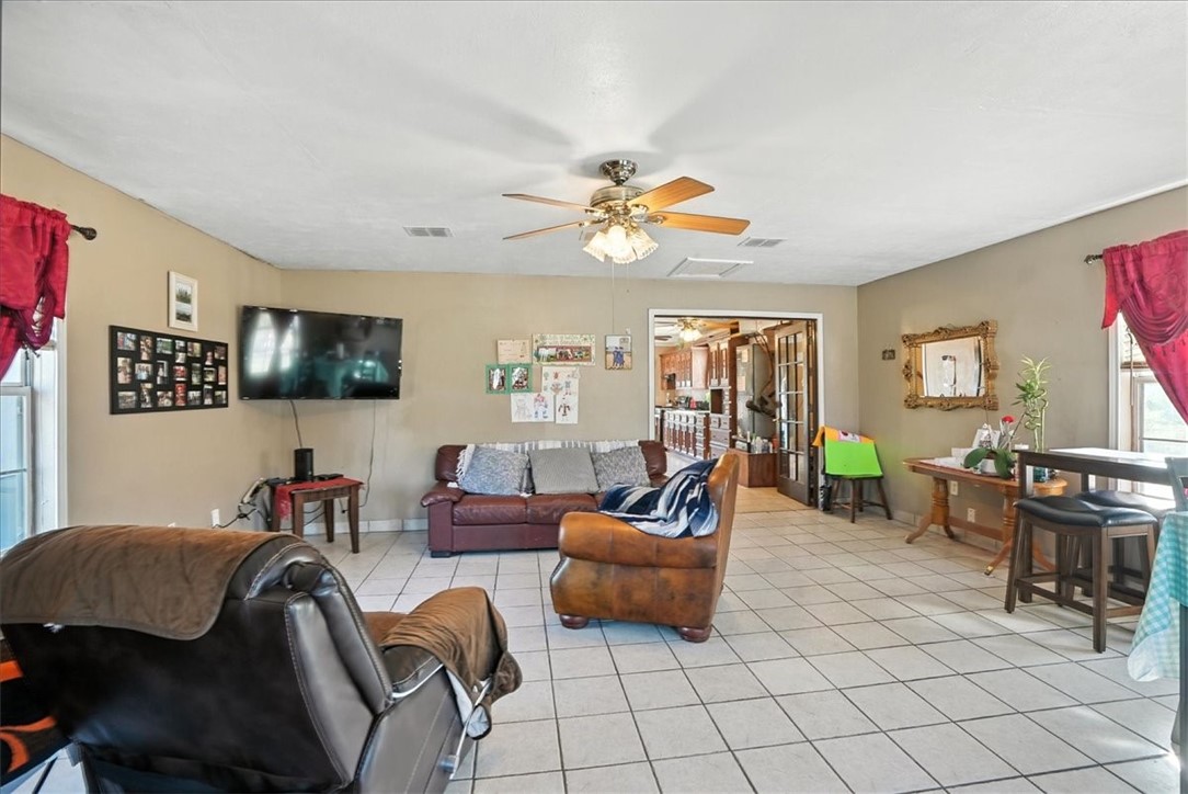 6313 County Road 1612 Property Photo 4