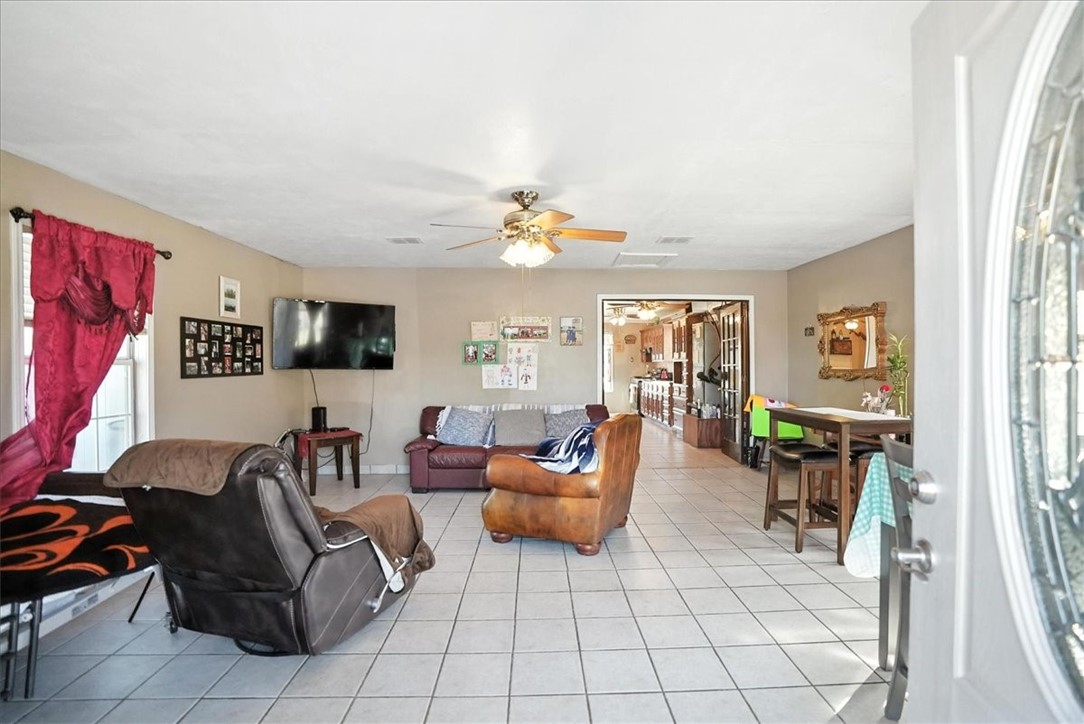 6313 County Road 1612 Property Photo 5