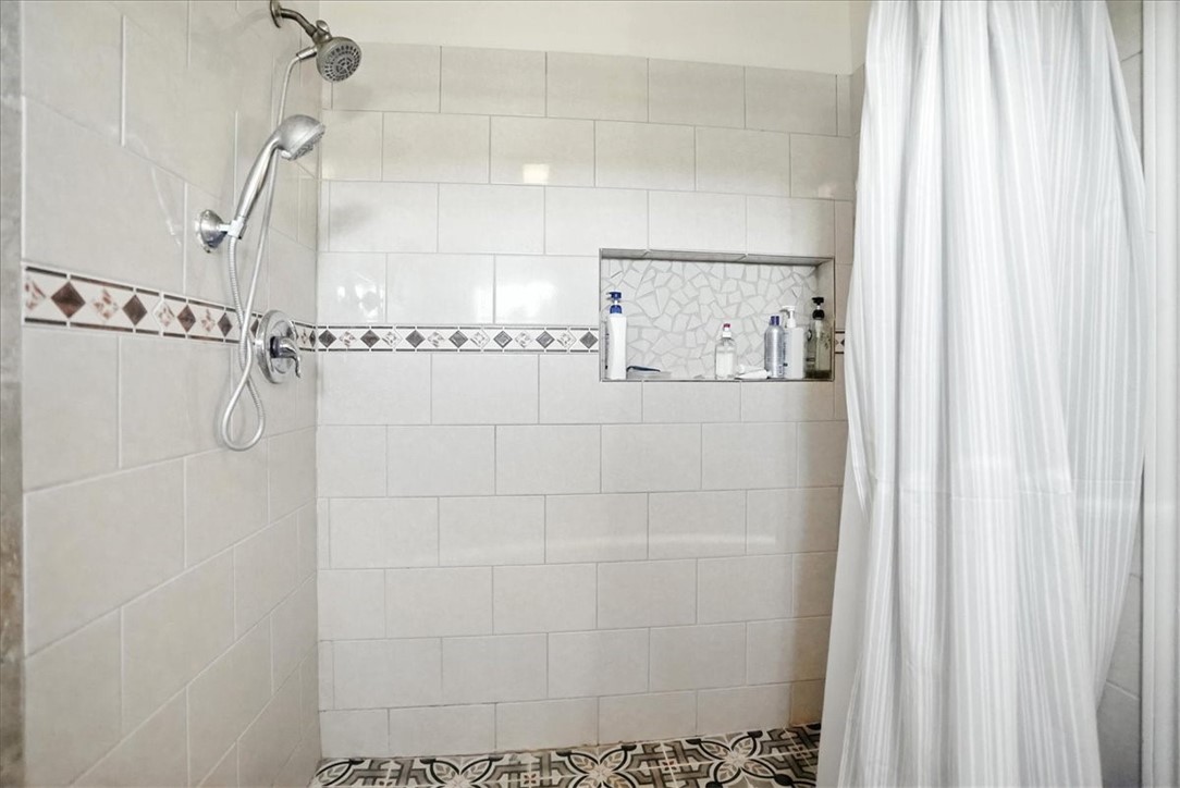 6313 County Road 1612 Property Photo 20