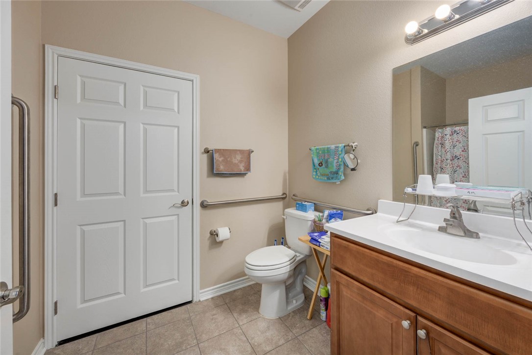 1609 W Manor Dr Property Photo 8